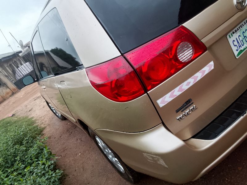 Thumbnail 8 of 2008 Toyota Sienna LE